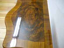 Lade das Bild in den Galerie-Viewer, Barock Kommode Dresdner Barock Nussbaum Wurzelholz um 1870 restauriert