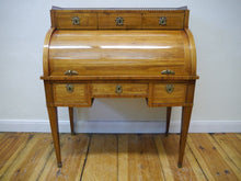 Lade das Bild in den Galerie-Viewer, Biedermeier Sekretär Rosenholz auf Eiche furniert Schellack poliert um 1800