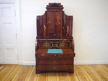 Lade das Bild in den Galerie-Viewer, Empire Biedermeier Sekretär Mahagoni Intarsien Geheimfächer um 1815 restauriert