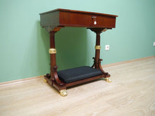 Lade das Bild in den Galerie-Viewer, Biedermeier Empire Nähtisch Mahagoni blattvergoldet um 1820 restauriert