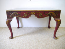 Lade das Bild in den Galerie-Viewer, Tisch Asien wohl China bemalt um 1800