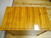 Lade das Bild in den Galerie-Viewer, Biedermeier Kommode Kirschbaum um 1825 restauriert Schellack handpoliert