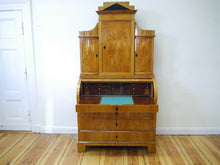Lade das Bild in den Galerie-Viewer, Empire Biedermeier Sekretär Esche mit Mahagoni Kabinett um 1820 restauriert