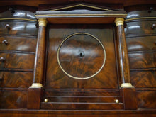 Lade das Bild in den Galerie-Viewer, Biedermeier Sekretär Mahagoni mit Aufsatz signiert in Hamburg 1826 restauriert