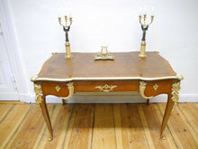 Lade das Bild in den Galerie-Viewer, Barock Rokoko Schreibtisch Sekretär Figuren Rosenholz 1900 restauriert