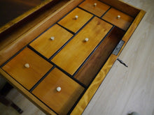 Lade das Bild in den Galerie-Viewer, Biedermeier Doppel Lyra Nähtisch Mahagoni um 1820 restauriert