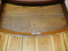 Lade das Bild in den Galerie-Viewer, Biedermeier Kommode Mahagoni gebaucht Intarsien selten um 1820 restauriert