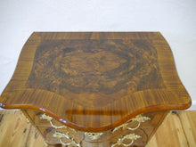 Lade das Bild in den Galerie-Viewer, Barock Kommode Dresdner Barock Nussbaum Wurzelholz um 1870 restauriert