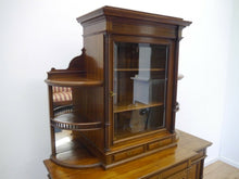 Lade das Bild in den Galerie-Viewer, Jugendstil Bücherschrank Vitrine Regal Mahagoni um 1900 Hoflieferant signiert