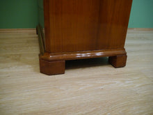 Lade das Bild in den Galerie-Viewer, Empire Biedermeier Sekretär Ulme Wurzelfurnier um 1820 restauriert