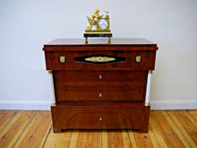 Lade das Bild in den Galerie-Viewer, Empire Biedermeier Säulen Kommode mit Schreibfach Mahagoni um 1815 Signatur