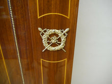 Lade das Bild in den Galerie-Viewer, Empire Biedermeier Pfeiler Schrank Säule Podest Mahagoni um 1900