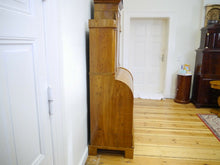 Lade das Bild in den Galerie-Viewer, Empire Biedermeier Sekretär Esche mit Mahagoni Kabinett um 1820 restauriert