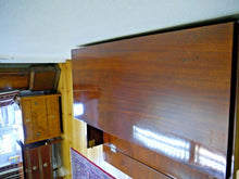 Lade das Bild in den Galerie-Viewer, Empire Biedermeier Säulen Kommode mit Schreibfach Mahagoni um 1815 Signatur