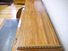 Lade das Bild in den Galerie-Viewer, Biedermeier Sekretär Rosenholz auf Eiche furniert Schellack poliert um 1800