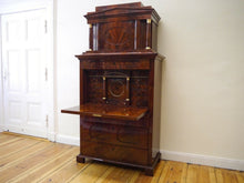 Lade das Bild in den Galerie-Viewer, Biedermeier Sekretär Mahagoni mit Aufsatz signiert in Hamburg 1826 restauriert
