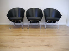 Lade das Bild in den Galerie-Viewer, Sessel Stühle Leder 3 Stück Jorgen Kastholm um 1980