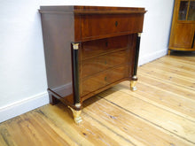 Lade das Bild in den Galerie-Viewer, Empire Biedermeier Säulen Kommode Mahagoni um 1820 frisch restauriert