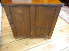 Lade das Bild in den Galerie-Viewer, Empire Biedermeier Säulen Kommode Mahagoni um 1820 frisch restauriert