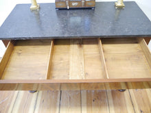 Lade das Bild in den Galerie-Viewer, Biedermeier Kommode Mahagoni Vollsäulen Belgischer Marmor um 1820 restauriert