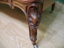 Lade das Bild in den Galerie-Viewer, Barock Rokoko Sofa Dresdner Barock Nussbaum massiv geschnitzt um 1860