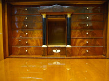 Lade das Bild in den Galerie-Viewer, Konischer Biedermeier Sekretär Mahagoni mit Schinkeldach um1815 Top restauriert