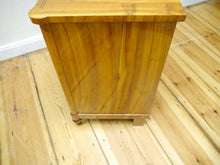 Lade das Bild in den Galerie-Viewer, Biedermeier Kommode Kirschbaum um 1825 restauriert Schellack handpoliert