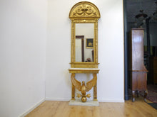 Lade das Bild in den Galerie-Viewer, Empire Biedermeier Spiegel mit Adler Konsole vergoldet original um 1810