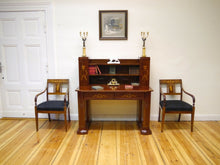 Lade das Bild in den Galerie-Viewer, Empire Biedermeier Schreibtisch Mahagoni Intarsien um 1900 frisch restauriert
