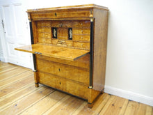Lade das Bild in den Galerie-Viewer, Biedermeier Sekretär Vollsäulen Birke geflammt Sägefurnier um 1820 restauriert