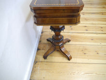 Lade das Bild in den Galerie-Viewer, Biedermeier Empire Nähtisch Mahagoni Fadenintarsien um 1820 restauriert