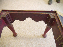 Lade das Bild in den Galerie-Viewer, Tisch Asien wohl China bemalt um 1800