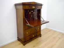 Lade das Bild in den Galerie-Viewer, Konischer Biedermeier Sekretär Mahagoni mit Schinkeldach um1815 Originalzustand