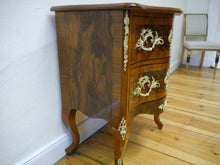 Lade das Bild in den Galerie-Viewer, Barock Kommode Dresdner Barock Nussbaum Wurzelholz um 1870 restauriert