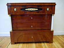 Lade das Bild in den Galerie-Viewer, Empire Biedermeier Säulen Kommode mit Schreibfach Mahagoni um 1815 Signatur