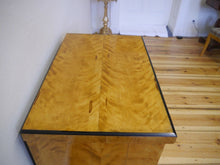 Lade das Bild in den Galerie-Viewer, Empire Biedermeier Kommode Birke geflammt 1815 restauriert