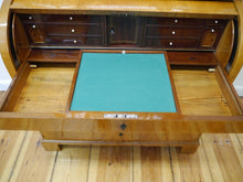 Lade das Bild in den Galerie-Viewer, Empire Biedermeier Sekretär Esche mit Mahagoni Kabinett um 1820 restauriert