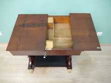 Lade das Bild in den Galerie-Viewer, Biedermeier Empire Nähtisch Mahagoni blattvergoldet um 1820 restauriert