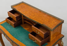 Lade das Bild in den Galerie-Viewer, Barock Rokoko Sekretär Rosenholz Parqueterie Damensekretär um 1900