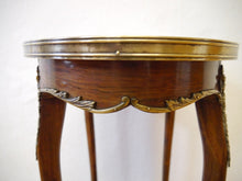 Lade das Bild in den Galerie-Viewer, Barock Rokoko Tisch Beistelltisch Salontisch mit Bronzen um 1870