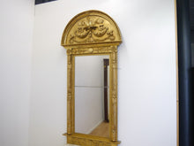 Lade das Bild in den Galerie-Viewer, Empire Biedermeier Spiegel mit Adler Konsole vergoldet original um 1810
