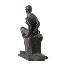 Lade das Bild in den Galerie-Viewer, Amazone Bronze signiert Josef Tüshaus Düsseldorf 1896 Höhe 65 cm 24 kg
