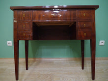 Lade das Bild in den Galerie-Viewer, Empire Biedermeier Schreibtisch mit Pyramiden Mahagoni furniert um 1820

