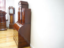 Lade das Bild in den Galerie-Viewer, Empire Biedermeier Sekretär Mahagoni Intarsien Geheimfächer um 1815 restauriert
