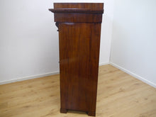 Lade das Bild in den Galerie-Viewer, Konischer Biedermeier Sekretär Mahagoni mit Schinkeldach um1820 Geheimfächer
