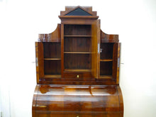 Lade das Bild in den Galerie-Viewer, Empire Biedermeier Sekretär Mahagoni Intarsien Geheimfächer um 1815 restauriert
