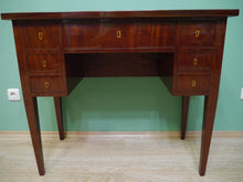 Lade das Bild in den Galerie-Viewer, Empire Biedermeier Schreibtisch mit Pyramiden Mahagoni furniert um 1820
