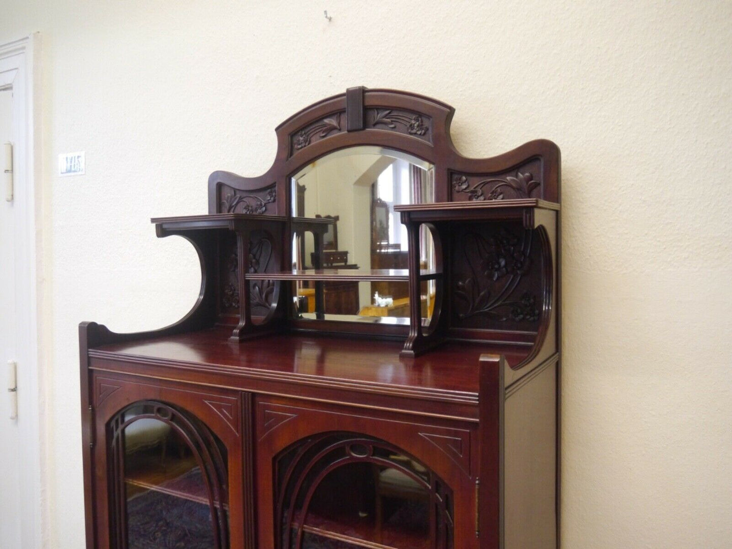 Jugendstil  Mahagoni Vertiko Bücherschrank Vitrine Schrank geschnitzt um 1900